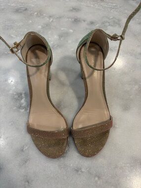 Stuart Weitzman nearly nude sandal in gold multi